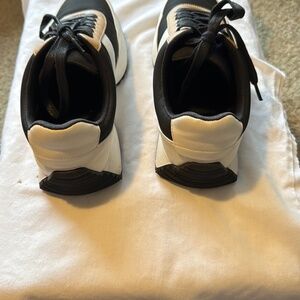 Black and white ladies shoes